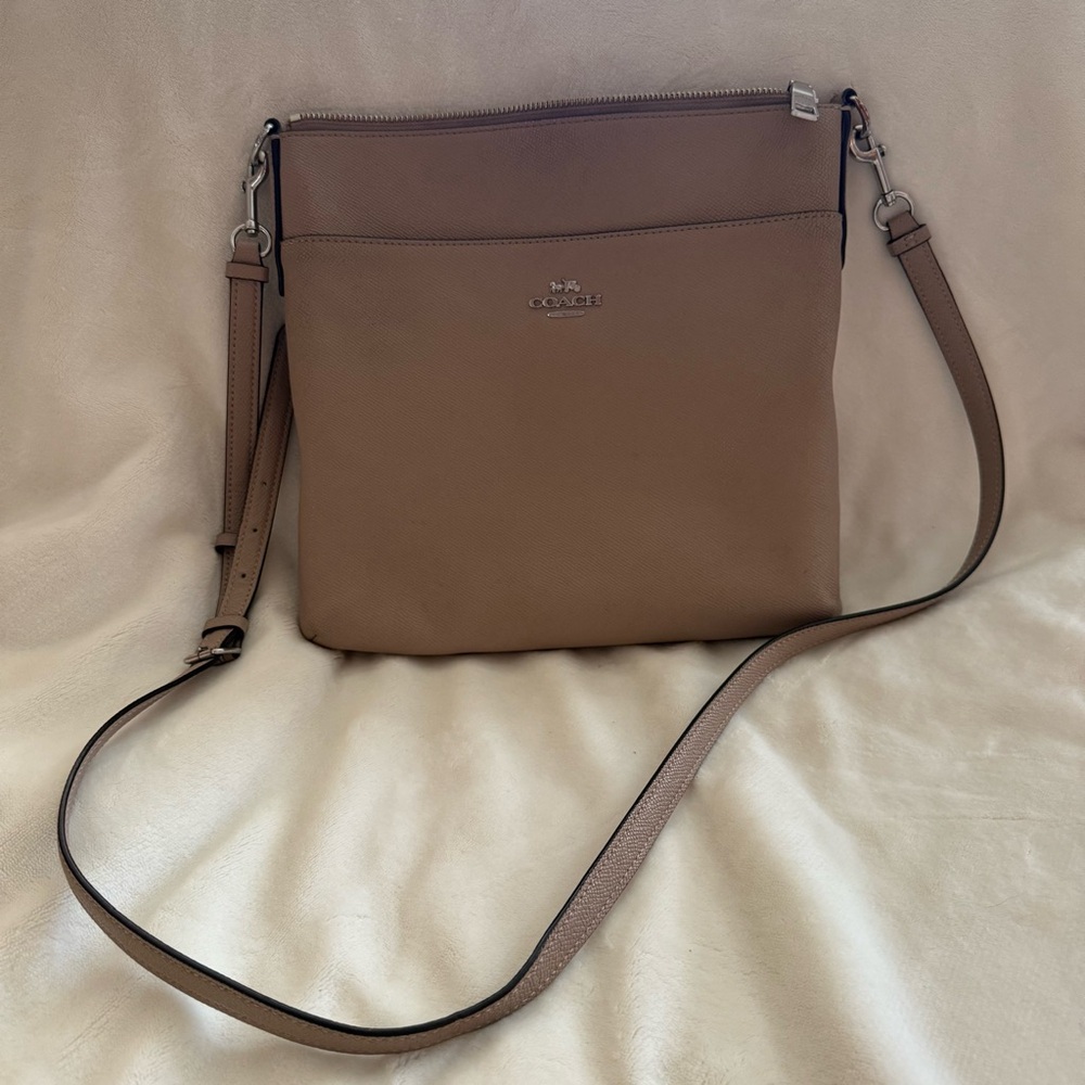 Coach North/South Swingpack in Beige